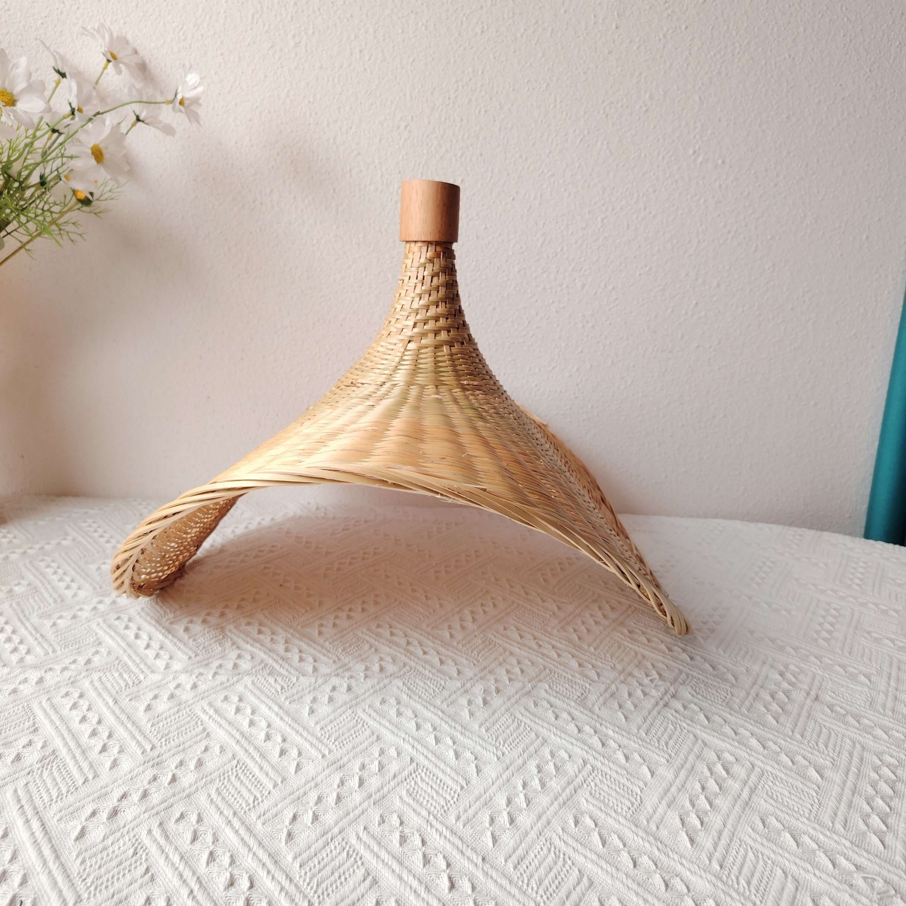 Chic Bamboo Pendant Lamp Shade - Handcrafted Natural Lighting